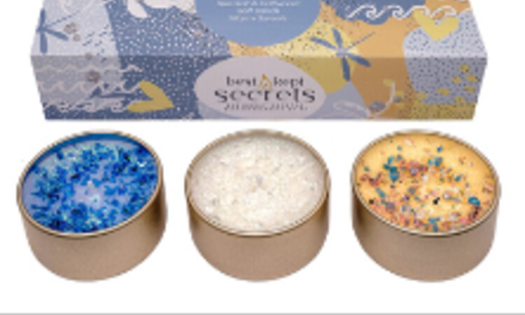 Trio of gorgeous candles conjuring images of being by the sea...